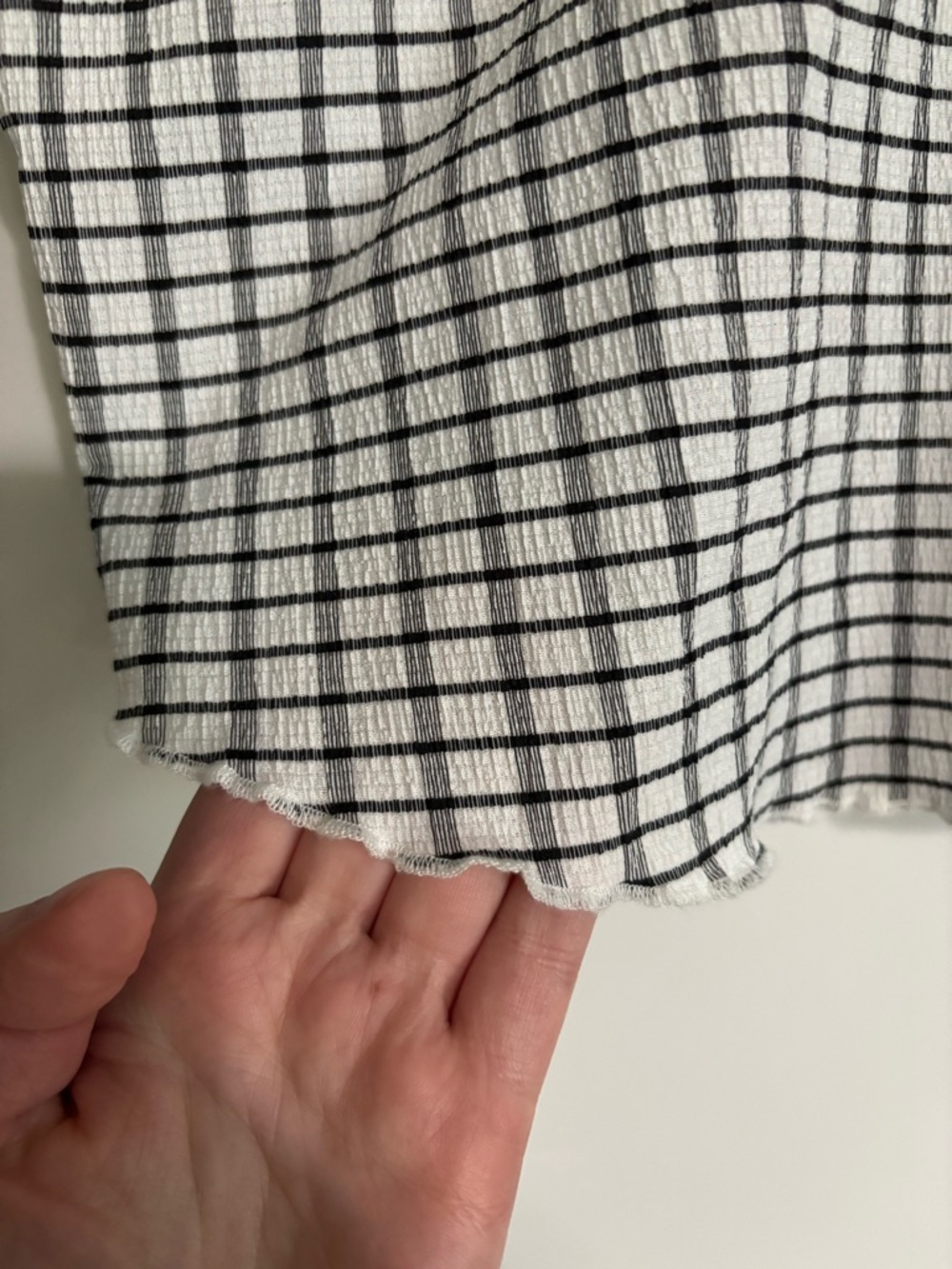 Madewell Windowpane Plaid Crinkle Polo Crop Tee - Picture 5 of 9